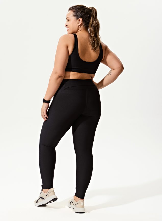 Conjunto Preto Legging Bolso Blackout +Top Decote U
