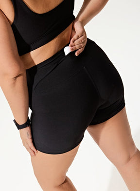 Conjunto Preto Short Bolso Blackout +Top Decote U